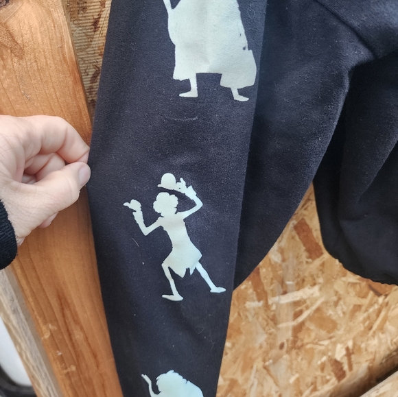 Disney - Picture 2 of 3